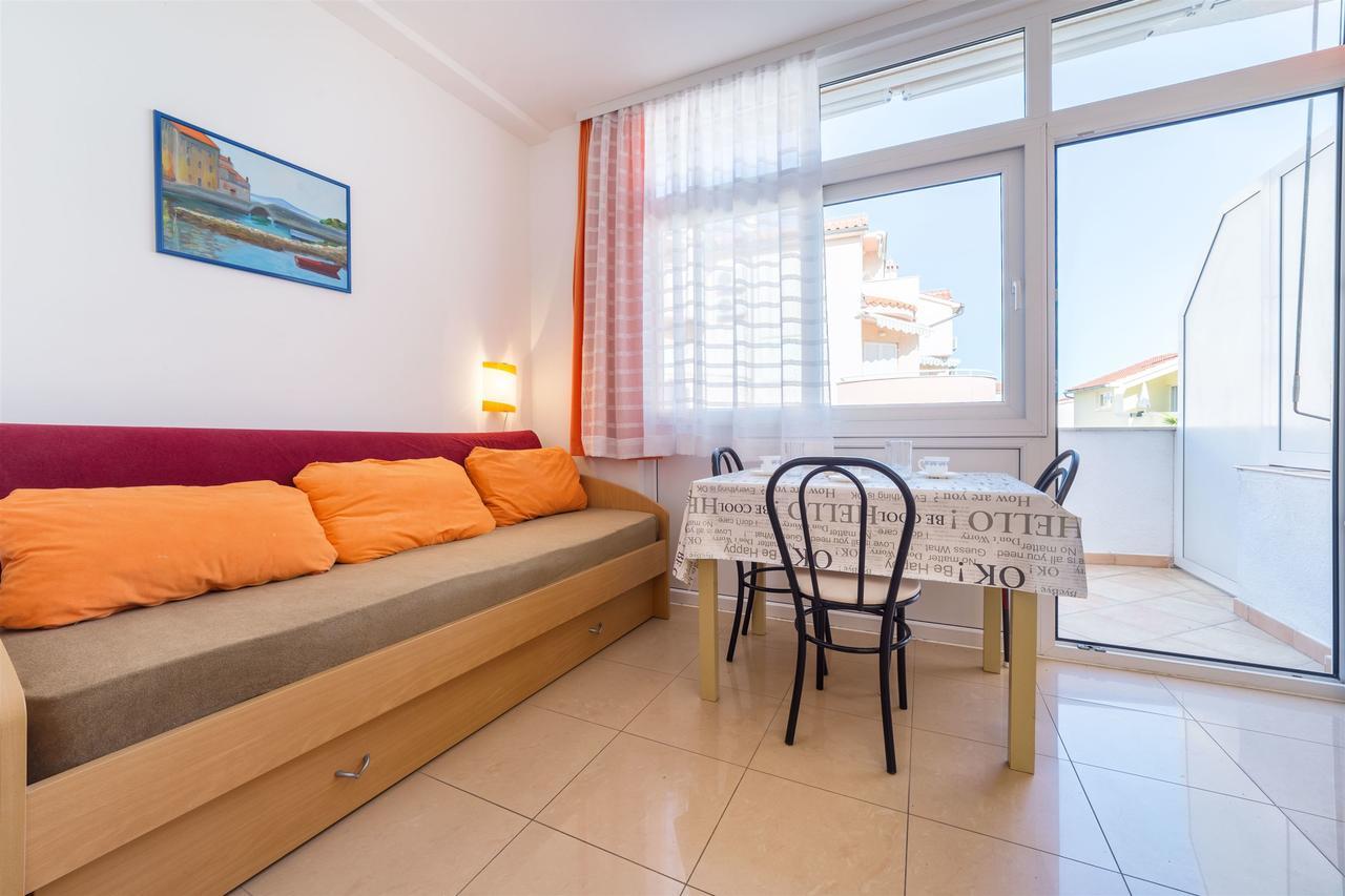 Apartments Zanze Vodice Eksteriør bilde