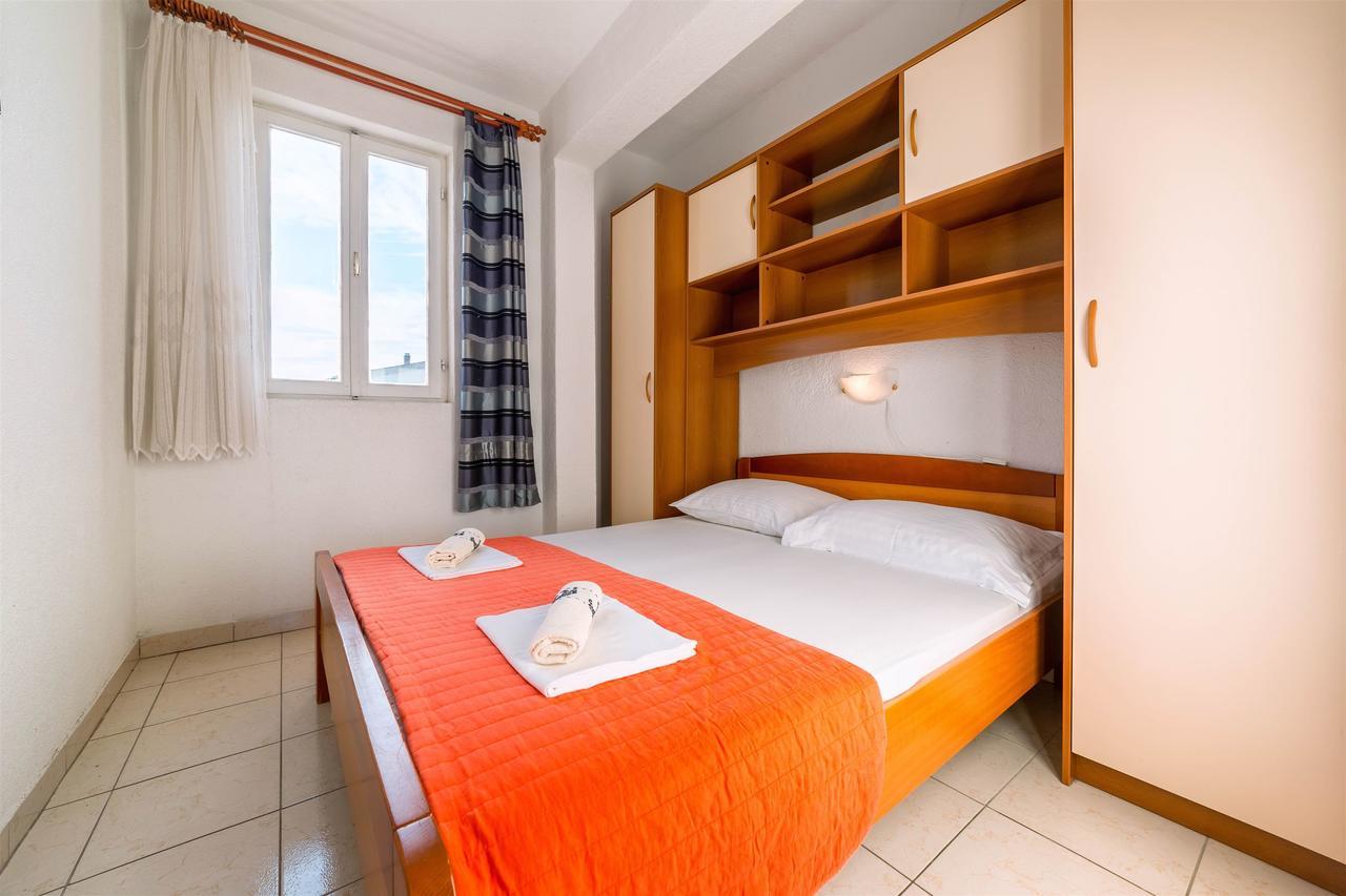 Apartments Zanze Vodice Eksteriør bilde